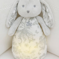Augustin le lapin veilleuse musicale toile de jouy grise Tartine et Chocolat