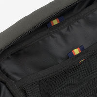Trousse de voyage Travis green blackish K-way