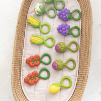 L'artichaut hochet de dentition Oli & Carol