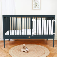 Lit Gustavienne et son matelas Bleu profond Tartine et Chocolat
