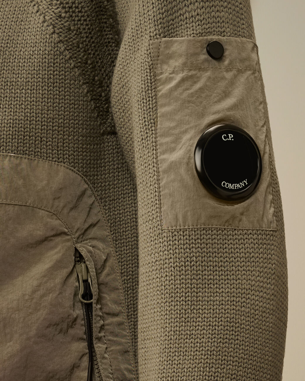 Gilet à capuche zippé en laine mérinos mélangée Garcon CP Company H25