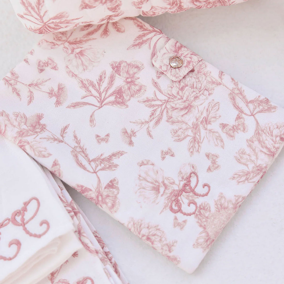 Housse de carnet de santé Toile de Jouy rose babygirl Tartine et Chocolat
