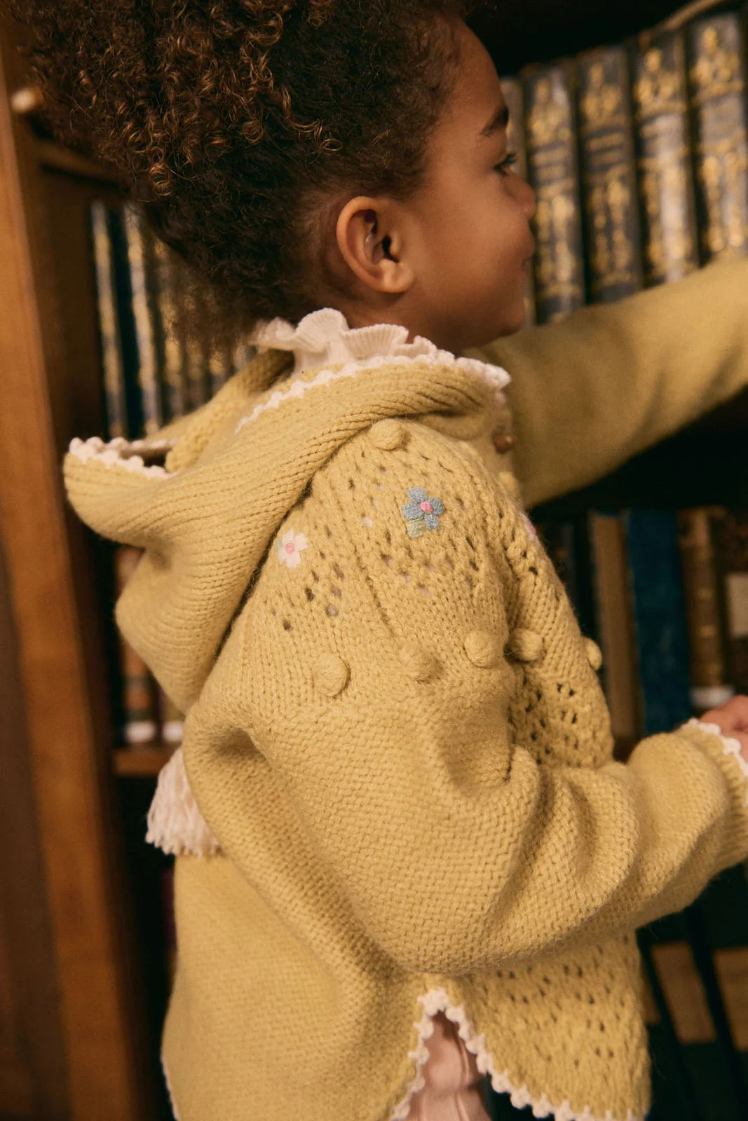 Cape Iona honey fille Louise Misha H25