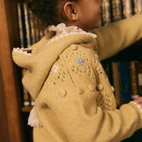 Cape Iona honey fille Louise Misha H25