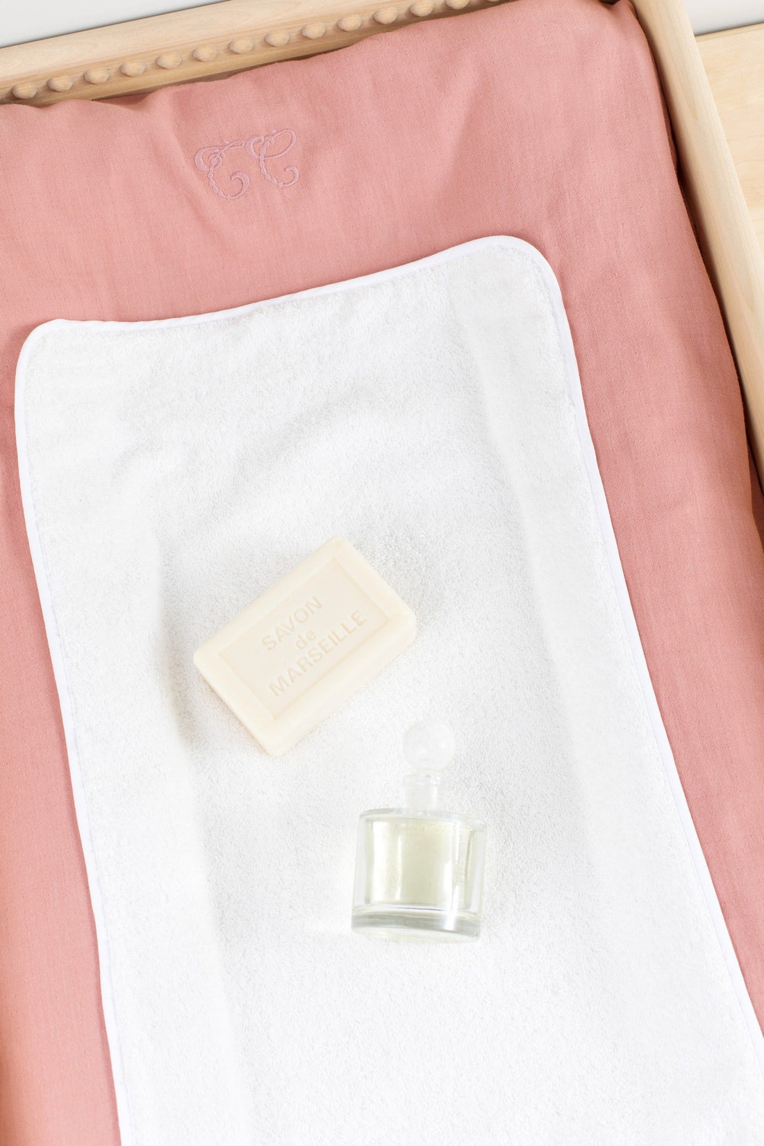 Housse de matelas à langer inspiration Toile de Jouy rose Tartine