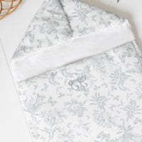 Nid d'ange toile de jouy grise Tartine et Chocolat