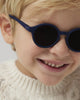 Lunettes de soleil rose Sun Kids Plus Izipizi #Denim blue