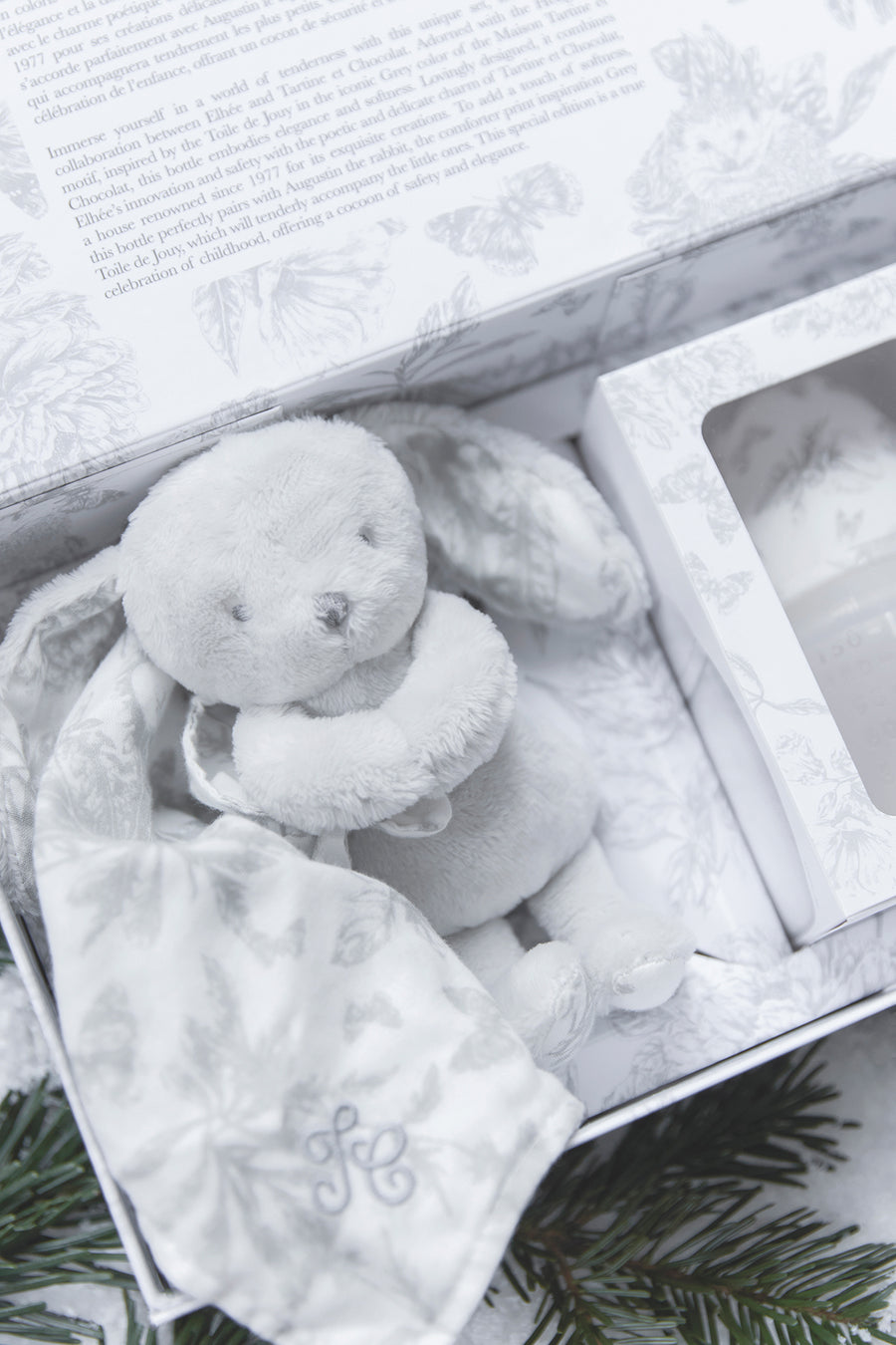 Coffret Doudou et biberon toile de Jouy grise Elhée x Tartine et Chocolat